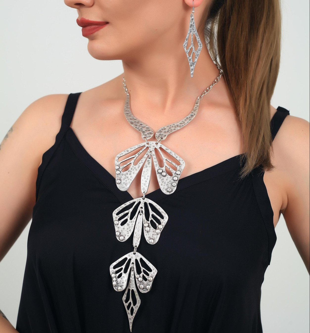 Antic Silver Butterfly Wings Necklace and Earrings Set: Vintage Style