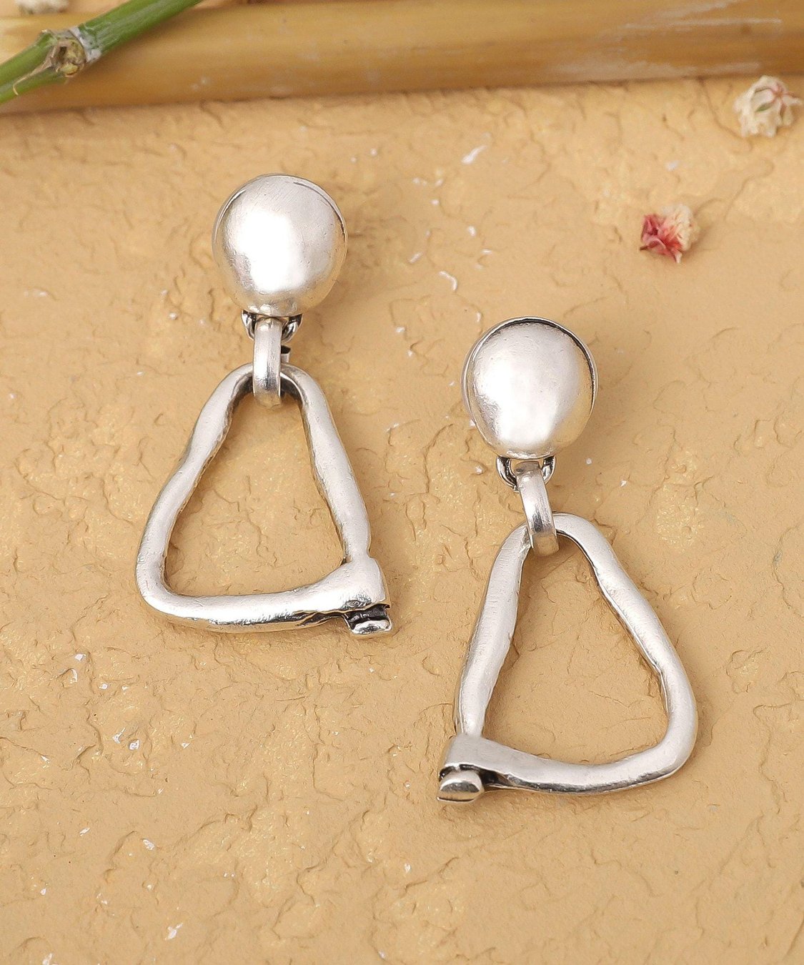 Vintage Silver Open Heart Dangle Earrings: Elegant Everyday Jewelry