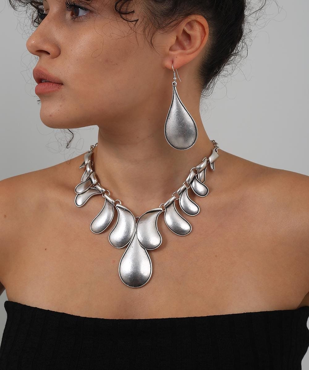 Antique Silver Drop Jewelry Set: Bohemian Necklace & Earrings