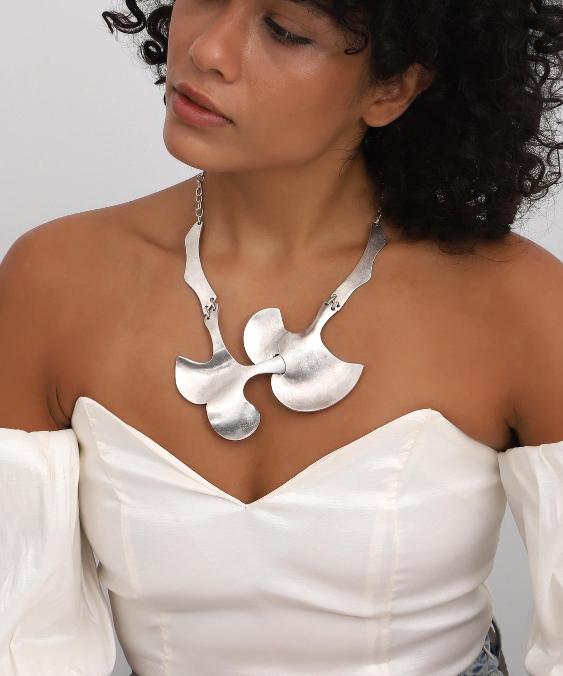Brutalist Flower Jewelry Set: Antique Silver Bib Necklace & Earrings