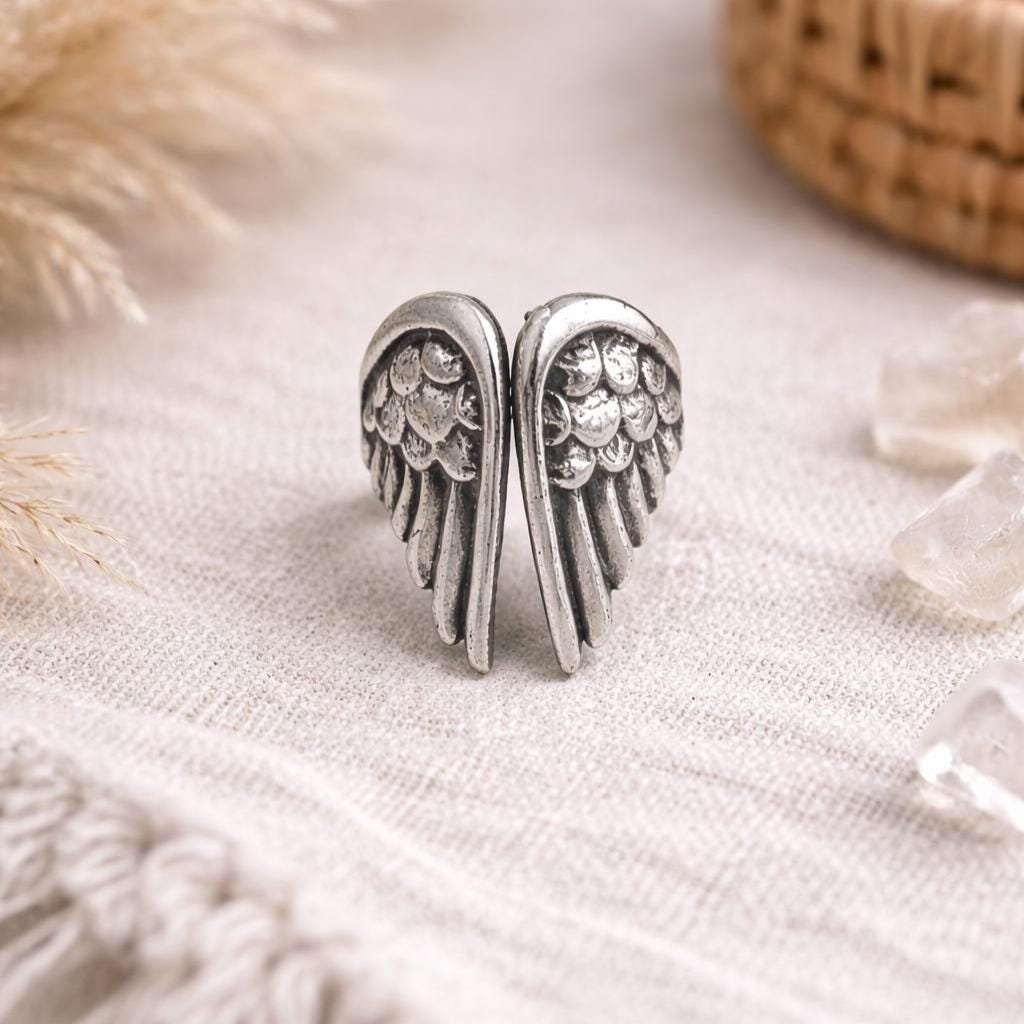 Antic Silver Angel Wings Ring: Adjustable Free Size