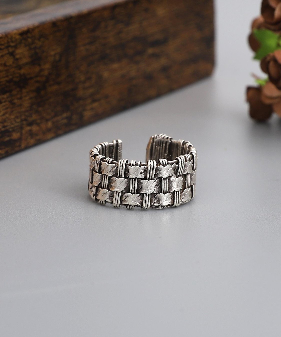 Antic Silver Plated Pattern Ring - Adjustable Free Size