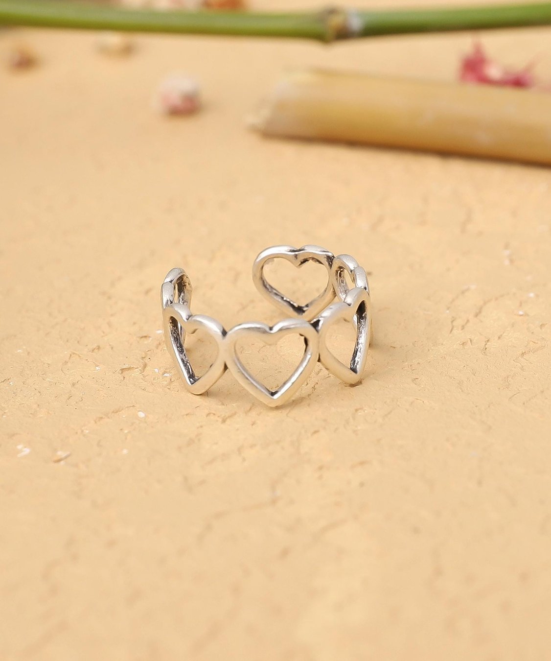 Antic Silver Hearts Ring: Adjustable Free Size