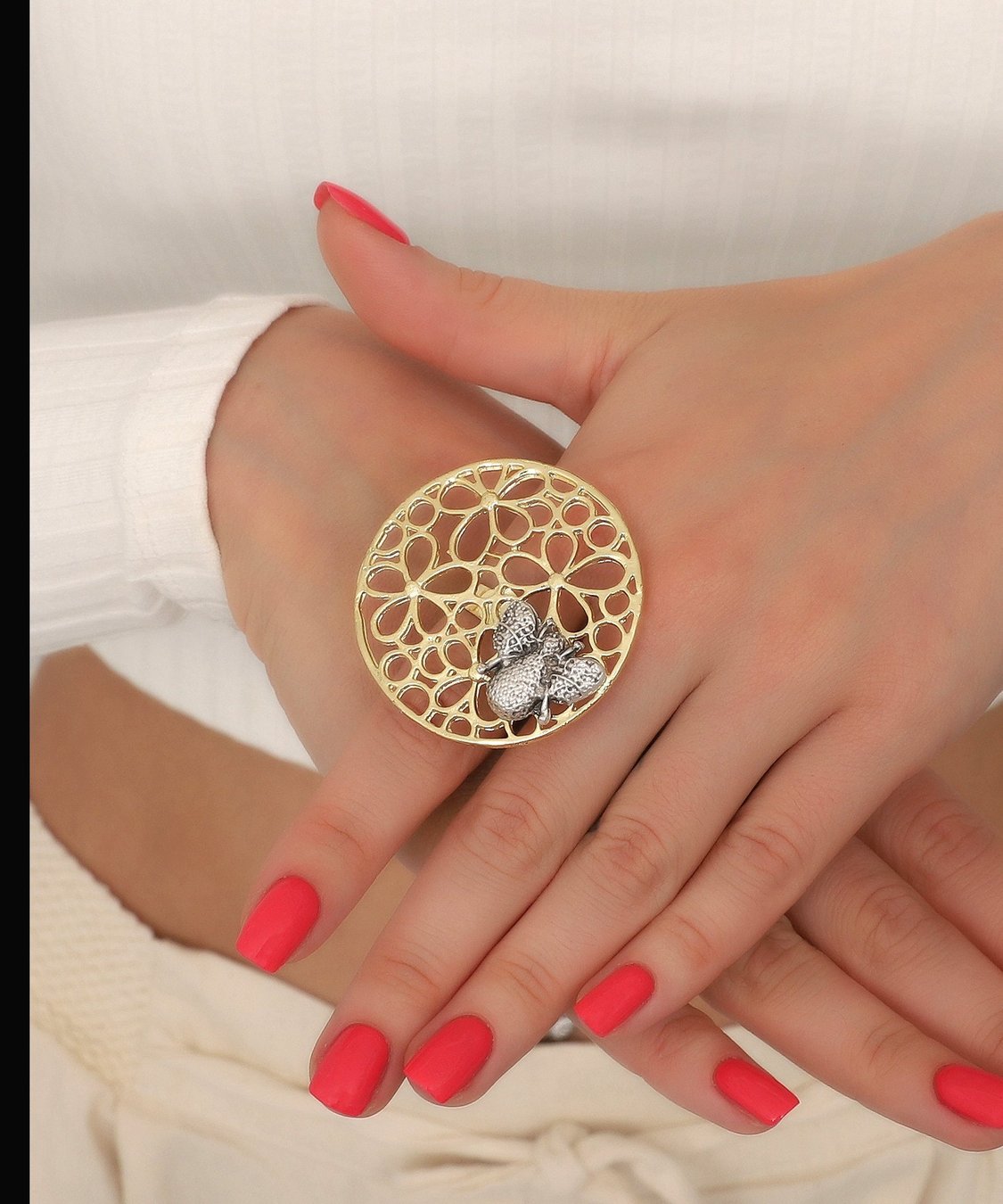 Gold Bee free size ring • Honey bee Round ring • Pinky ring • Bee jewelry • 18k gold plated Women ring • Gift for women • Statement rings