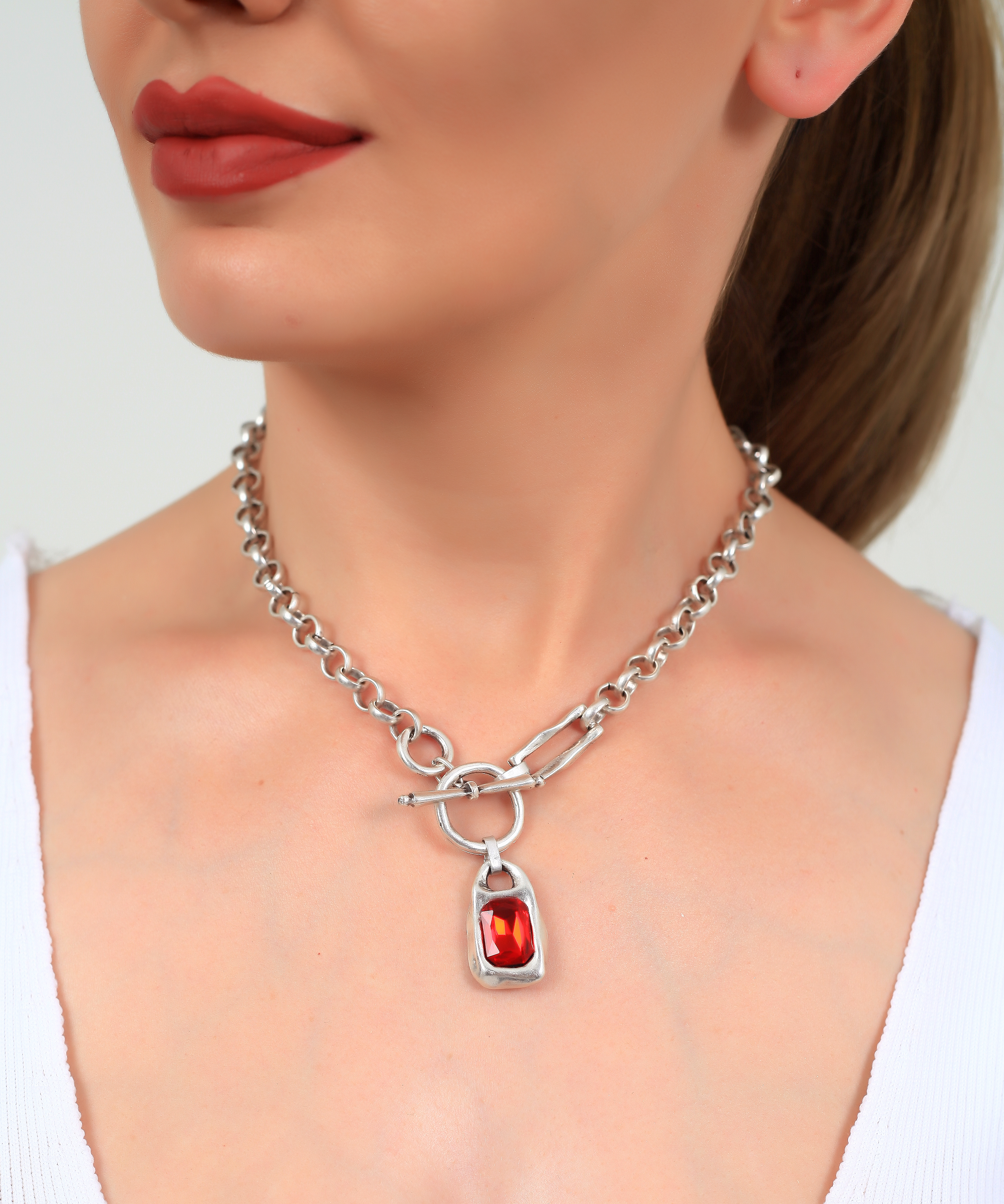 Red Crystal Stone pendant Chain Necklace