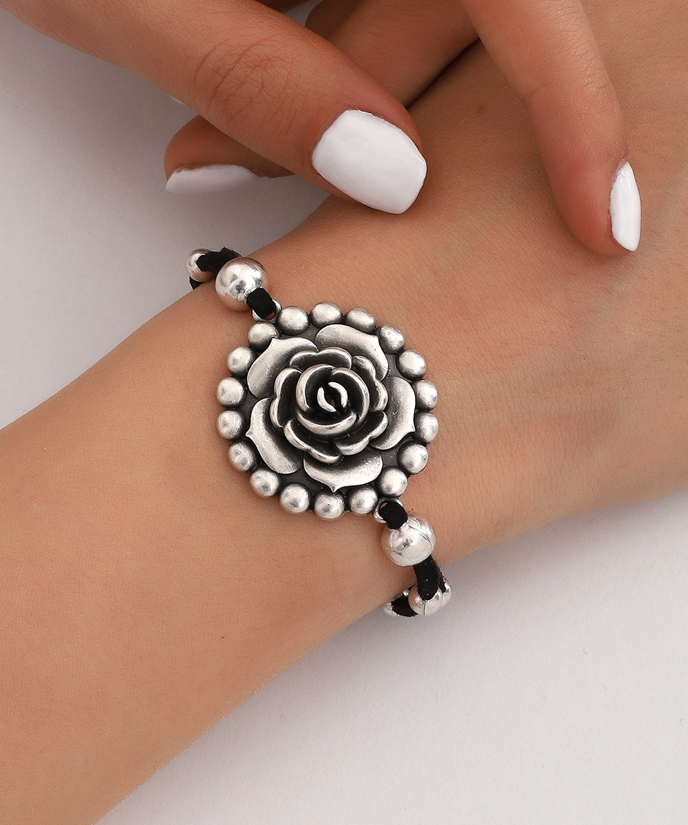 Handmade silvertone suede real leather flower bracelet